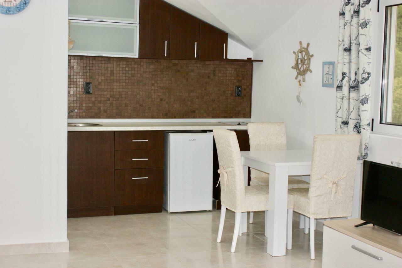Studio Apartments Morinj Exterior foto